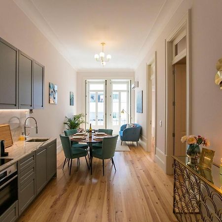 Lovelystay - 2Br Flat With Ac In Duque De Loule Porto Exterior foto