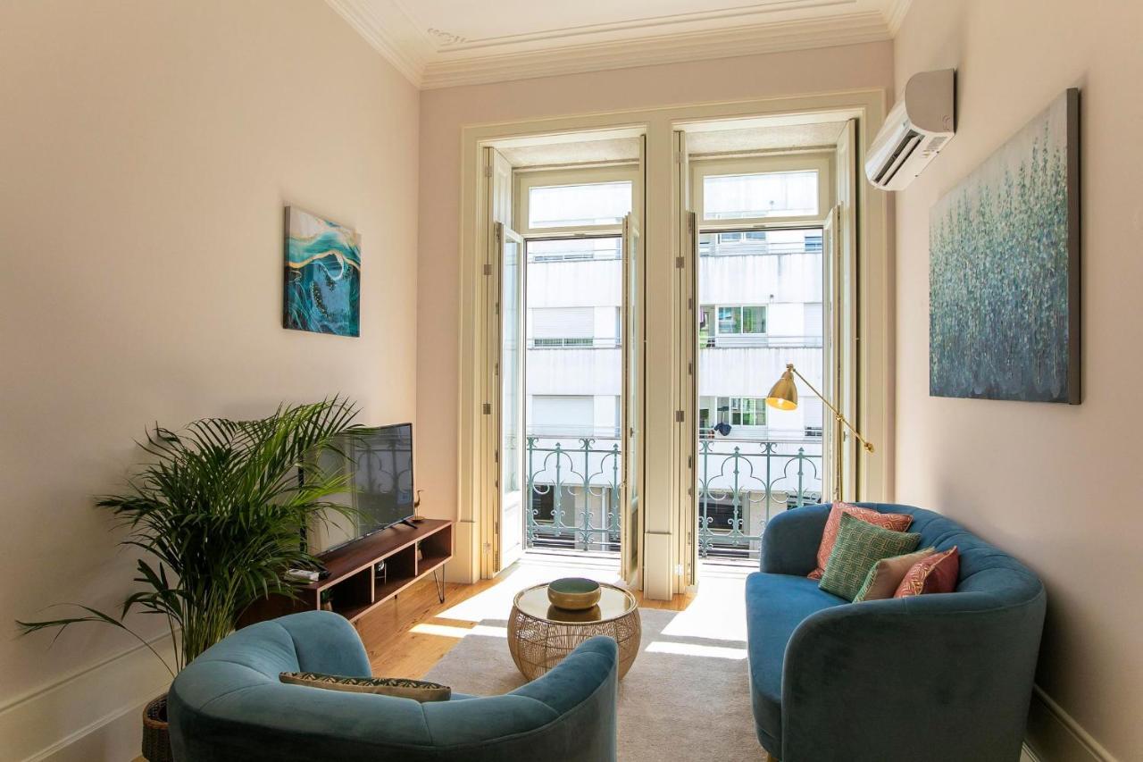 Lovelystay - 2Br Flat With Ac In Duque De Loule Porto Exterior foto