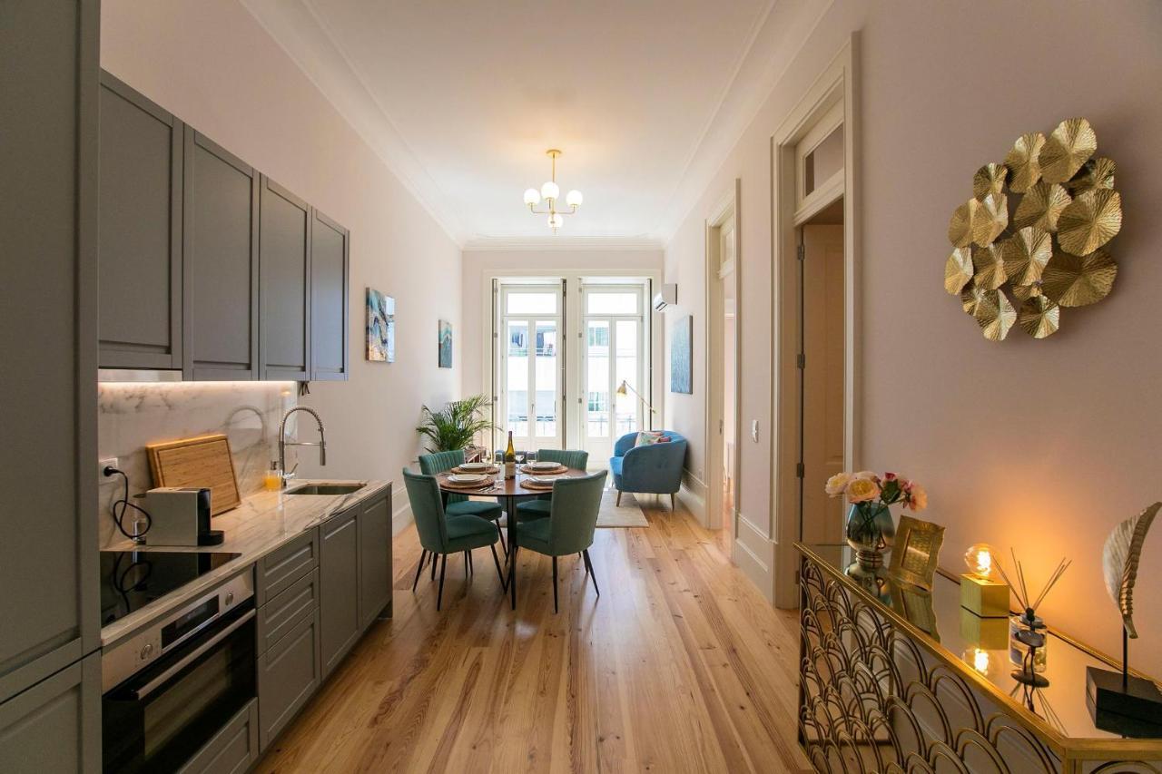 Lovelystay - 2Br Flat With Ac In Duque De Loule Porto Exterior foto
